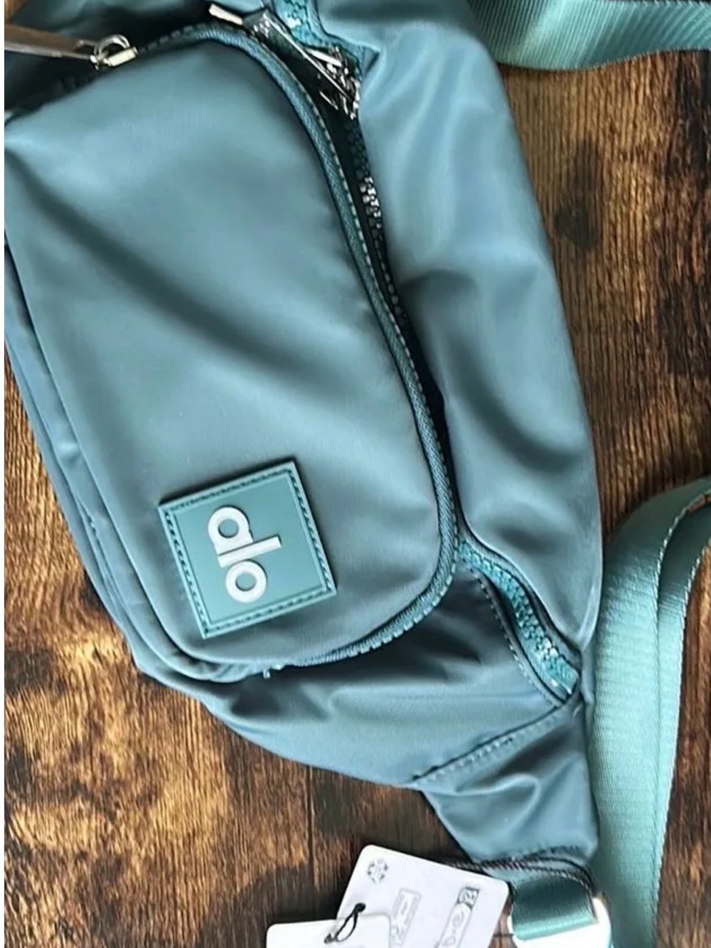 ALO Yoga Winter Ivy Waist Crossbody Belt Bag NWT -L11